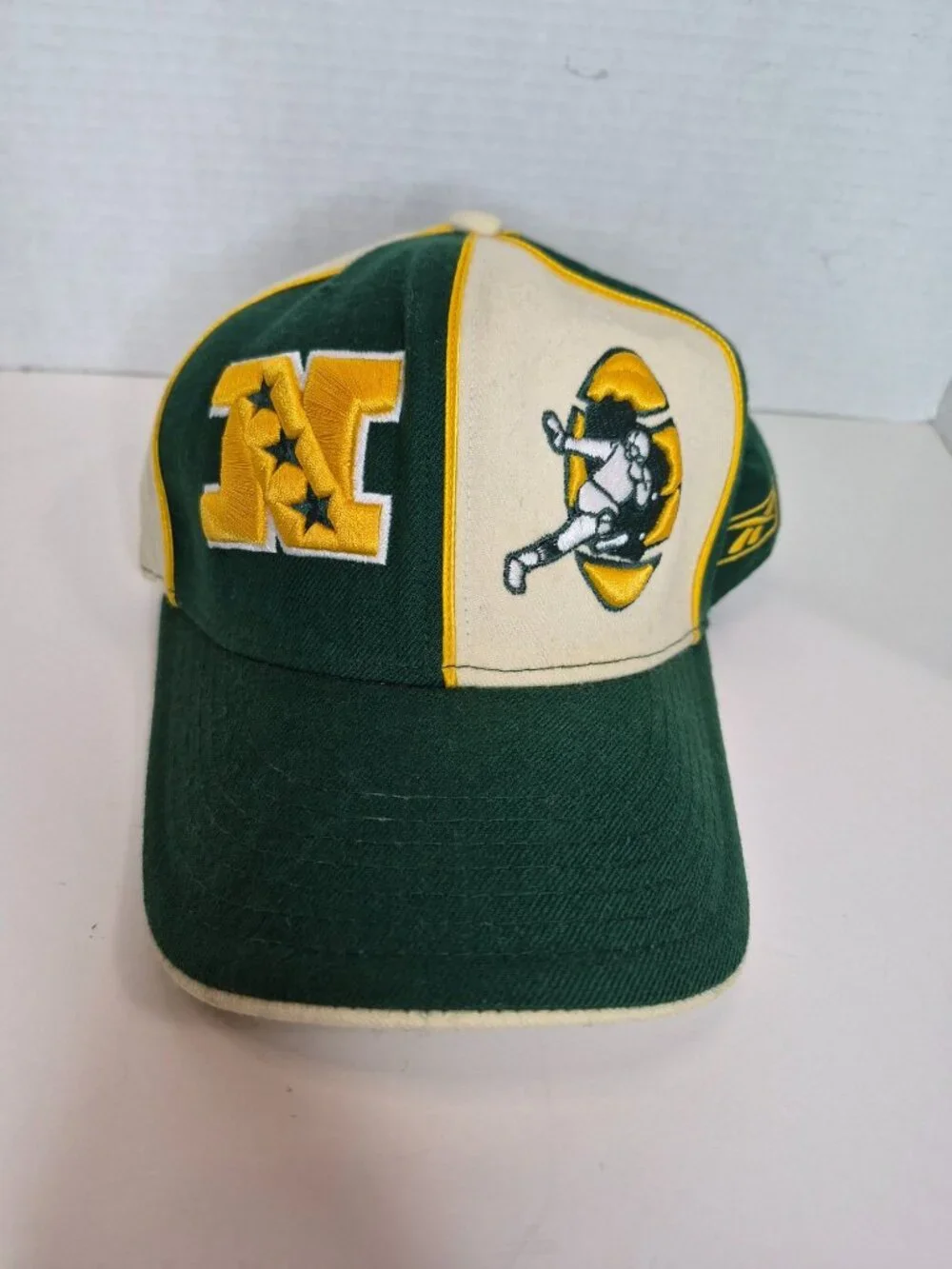NFL Reebok GreenBay Packers Football Fan Retro Fitted Classic Wool Hat